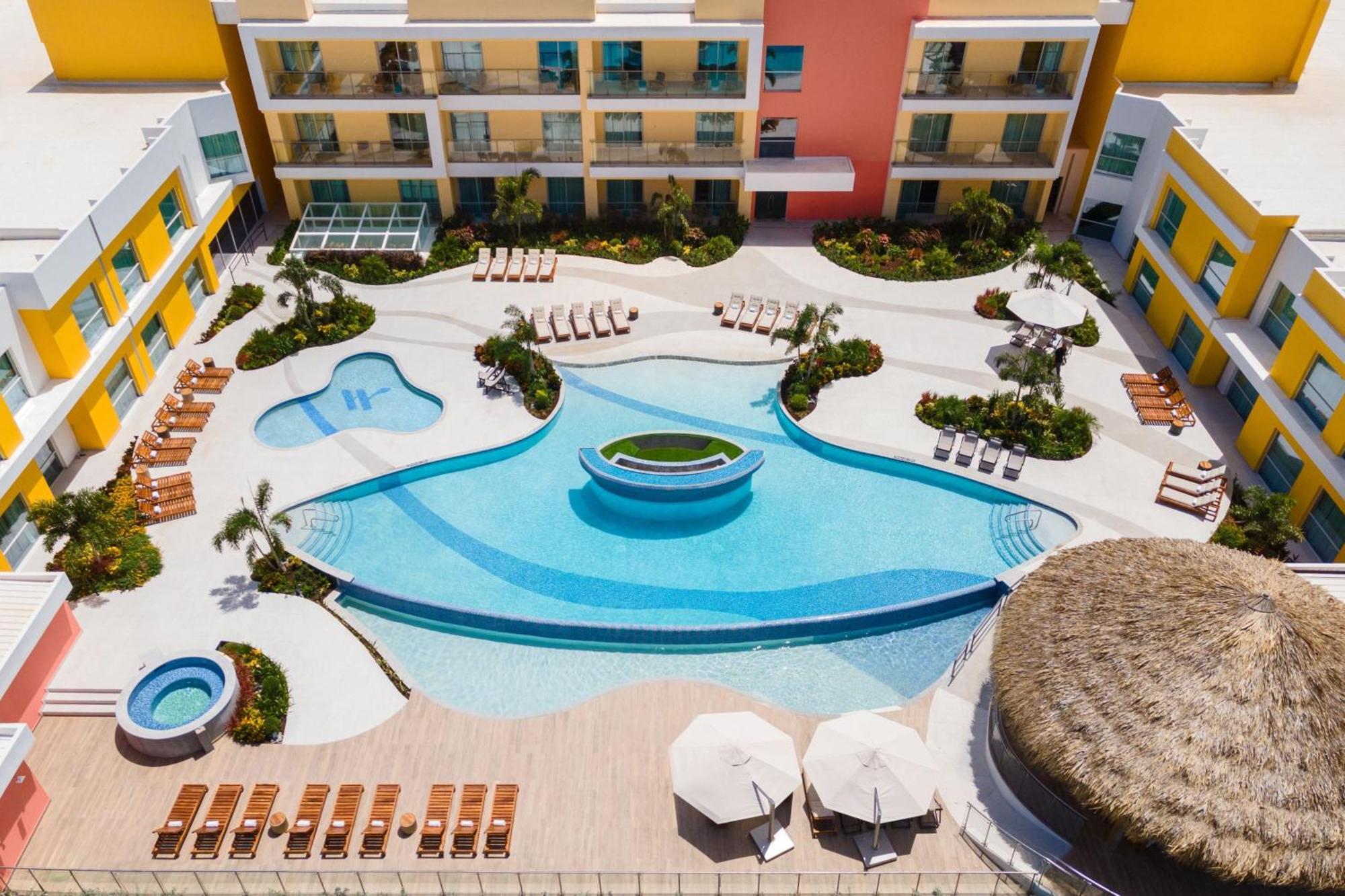 ホテル Courtyard By Marriott Curacao ウィレムスタッド エクステリア 写真