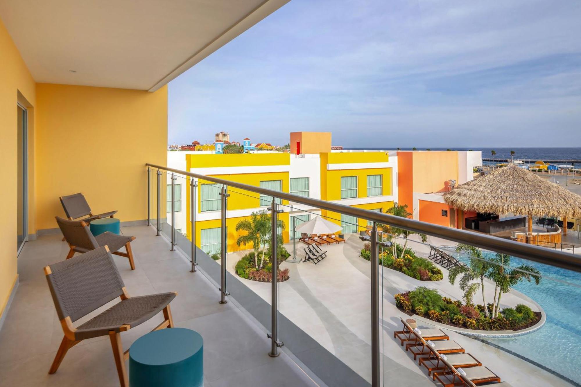 ホテル Courtyard By Marriott Curacao ウィレムスタッド エクステリア 写真