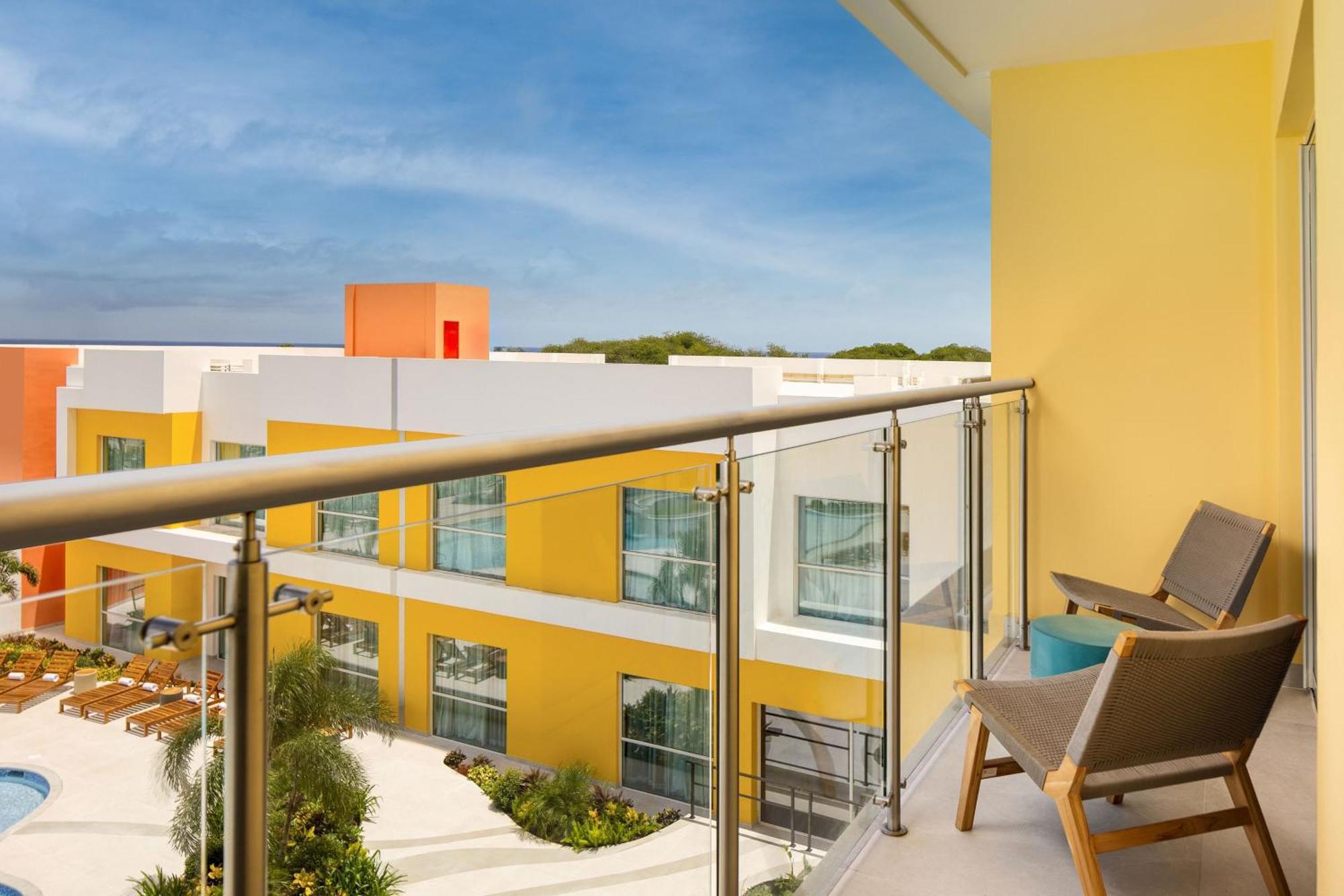 ホテル Courtyard By Marriott Curacao ウィレムスタッド エクステリア 写真